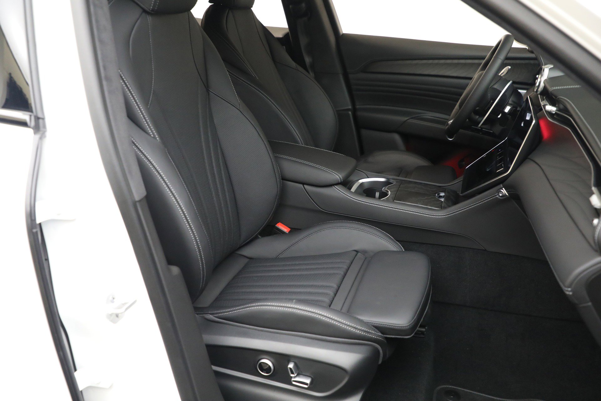 New 2025 Maserati Grecale Modena image 16