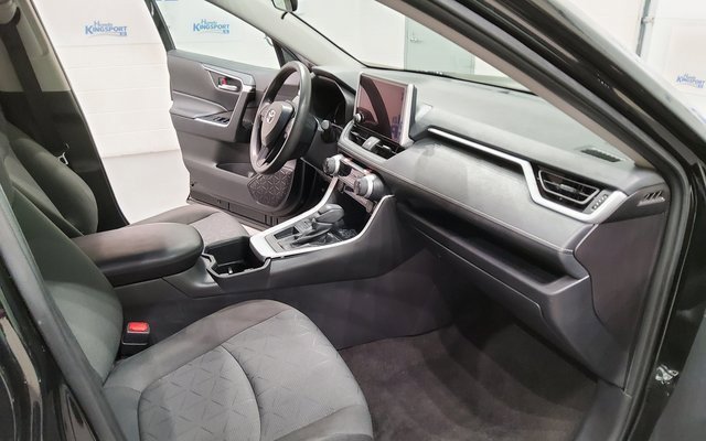 Used 2024 Toyota RAV4 XLE image 16