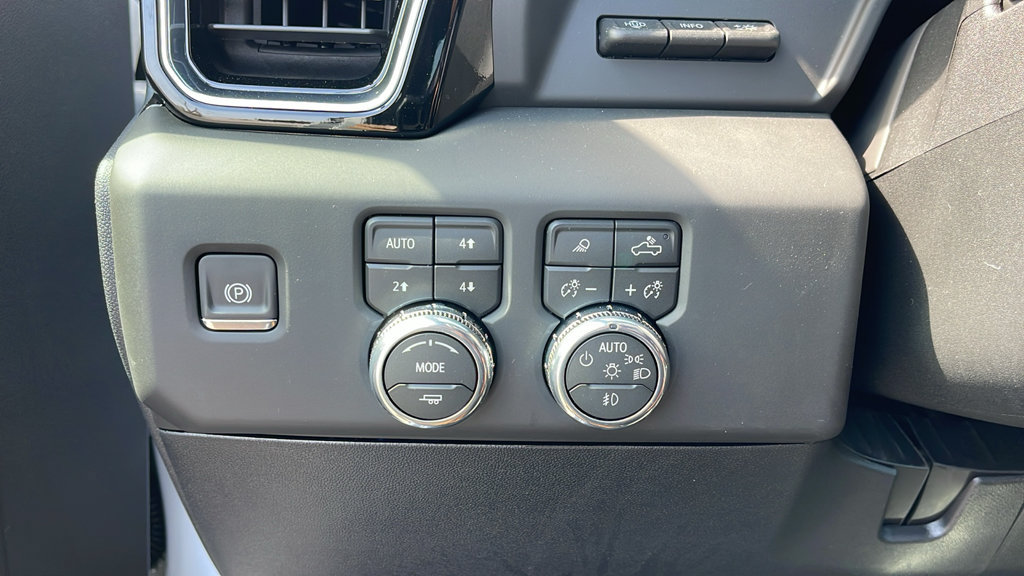 New 2026 GMC Sierra 3500 Denali Ultimate AWD/4WD image 26