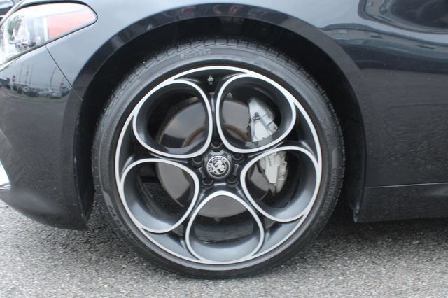 Used 2024 Alfa Romeo Giulia Ti AWD/4WD image 34