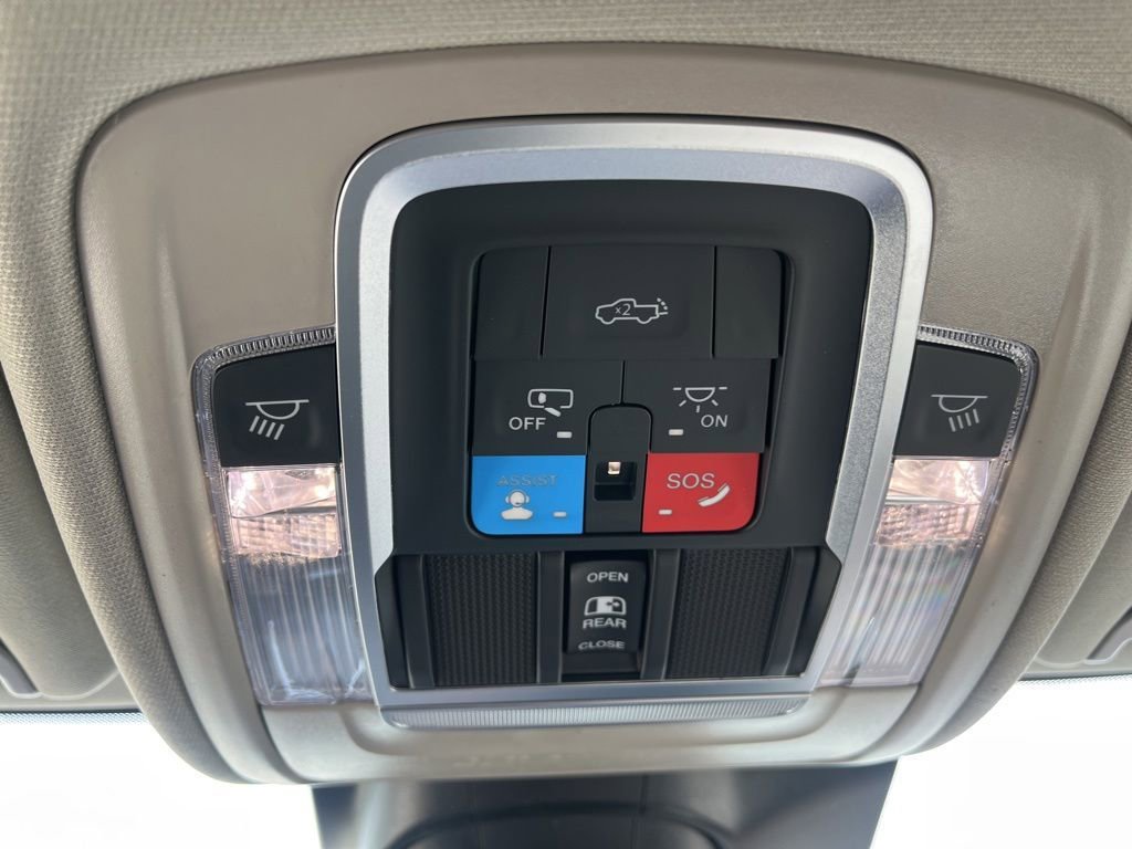 New 2026 RAM 2500 Laramie AWD/4WD image 43