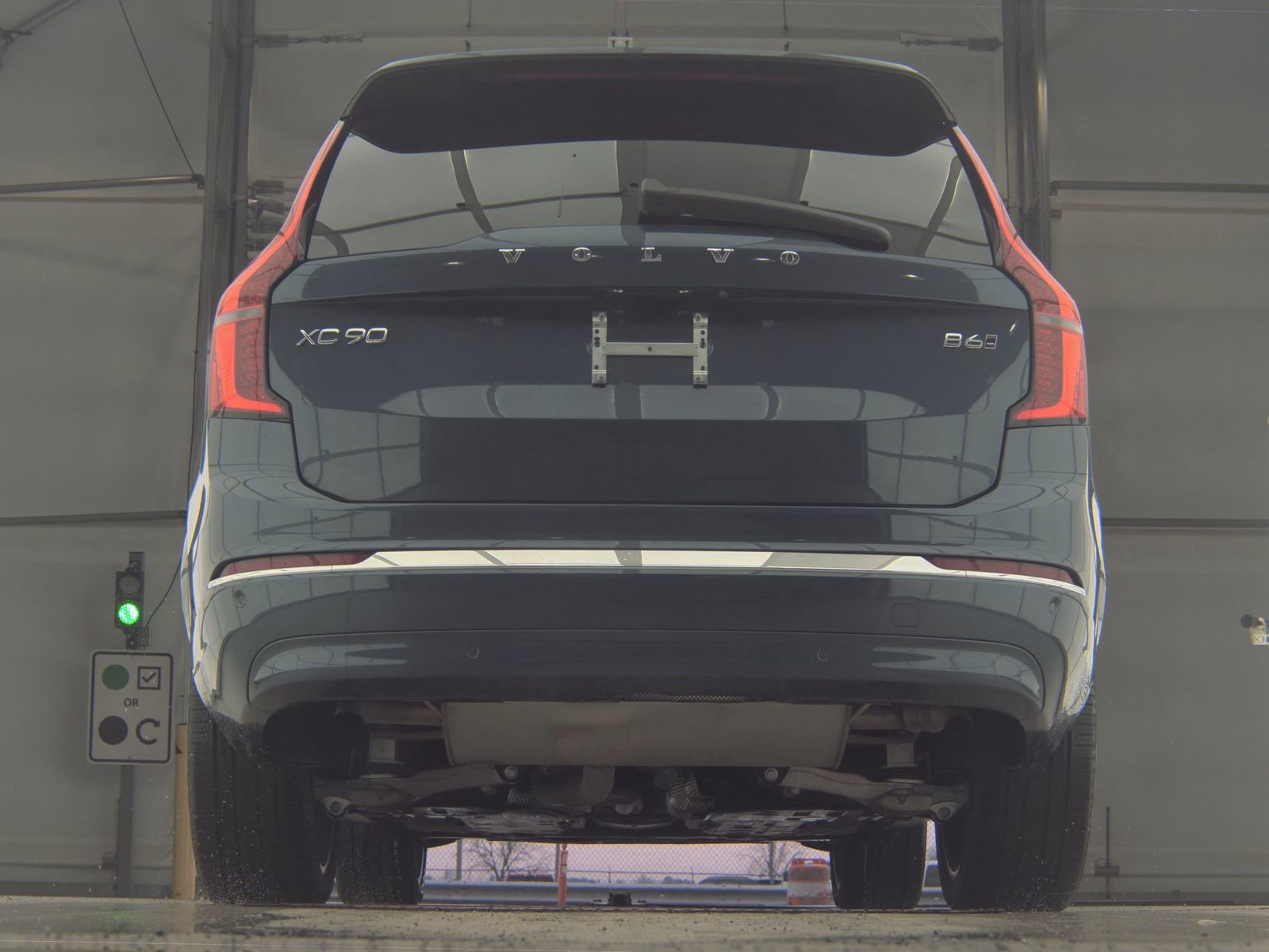 Used 2025 Volvo XC90 B6 Plus image 5