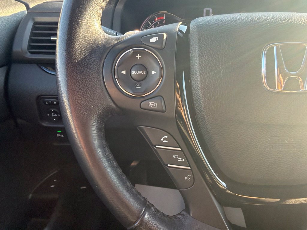 Used 2017 Honda Pilot Touring image 14
