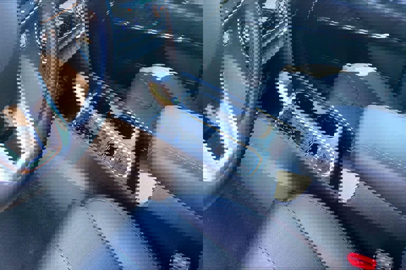 Used 2019 Hyundai Santa Fe SEL image 15