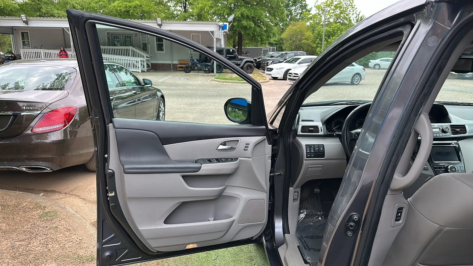 Used 2015 Honda Odyssey Touring image 14