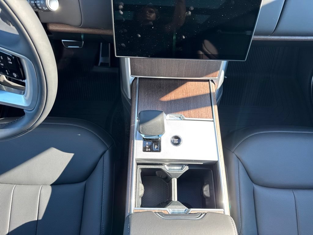 New 2026 Land Rover Range Rover Long Wheelbase SE AWD/4WD image 23