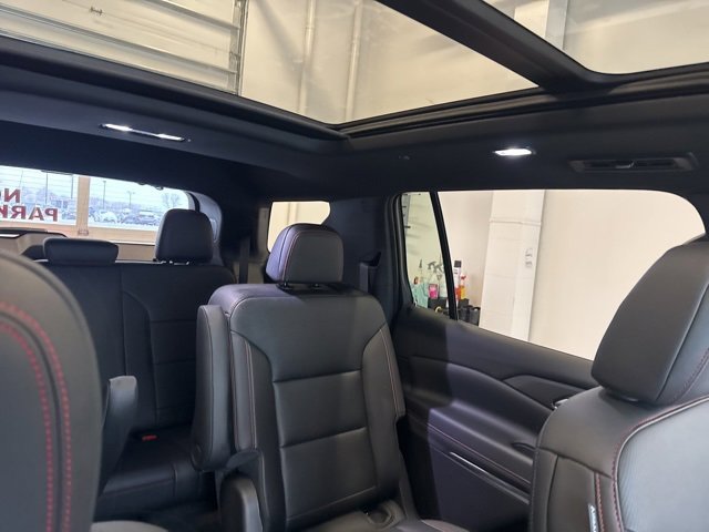 Used 2025 Chevrolet Traverse Z71 image 41