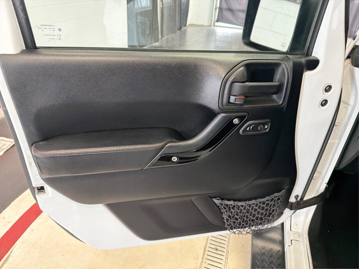 Used 2012 Jeep Wrangler Altitude AWD/4WD image 22