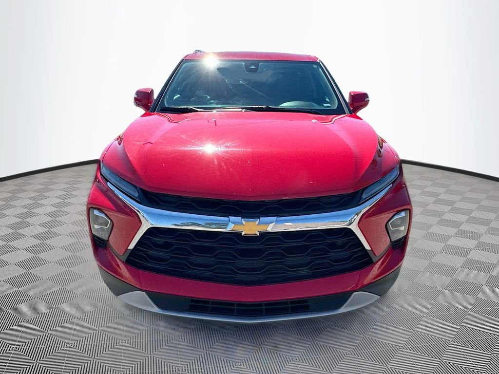 Used 2023 Chevrolet Blazer LT image 2