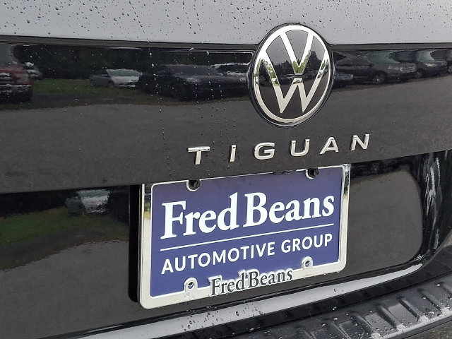Used 2024 Volkswagen Tiguan SEL R-Line AWD/4WD image 39