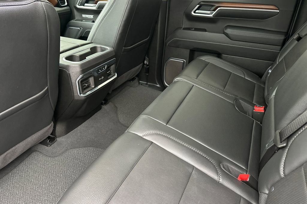 Used 2025 GMC Sierra 1500 Denali image 12