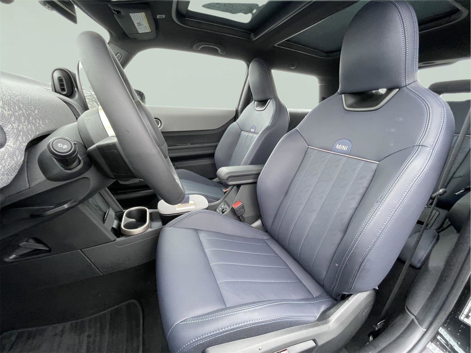 Used 2025 MINI Cooper S image 27