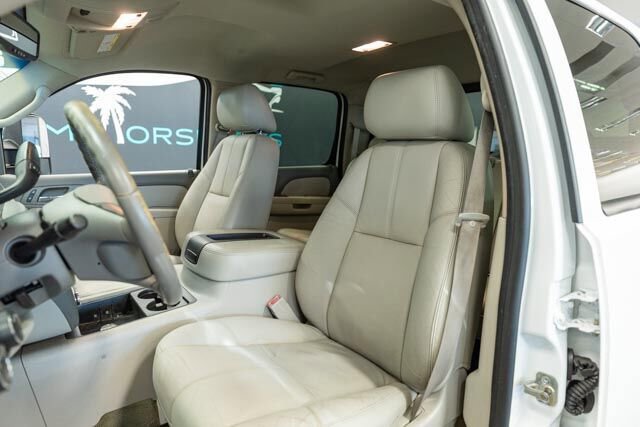 Used 2011 Chevrolet Silverado 2500 LTZ w/ LTZ Plus Package AWD/4WD image 12