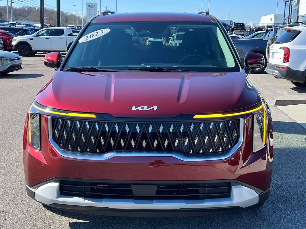 Certified 2025 Kia Carnival EX image 32