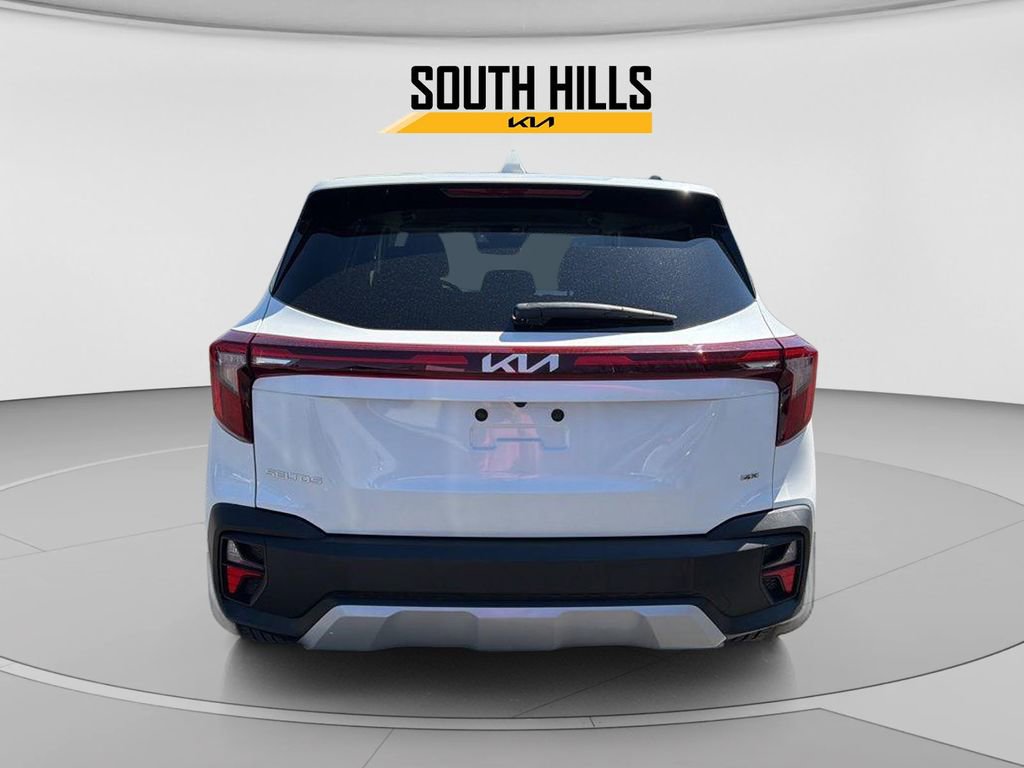 Certified 2024 Kia Seltos LX image 4