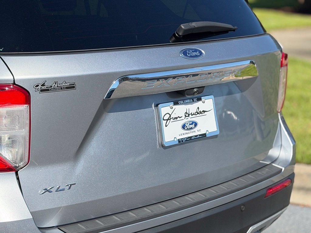 Used 2023 Ford Explorer XLT w/ Equipment Group 202A RWD image 6