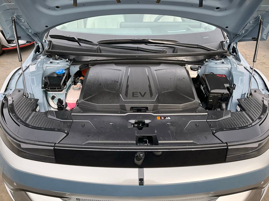 Used 2025 Hyundai Ioniq 5 Limited image 12