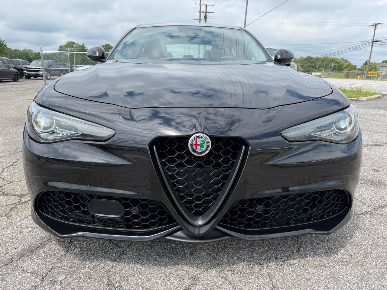 Used 2018 Alfa Romeo Giulia Ti Sport w/ Quick Order Package 22U Sport RWD image 19