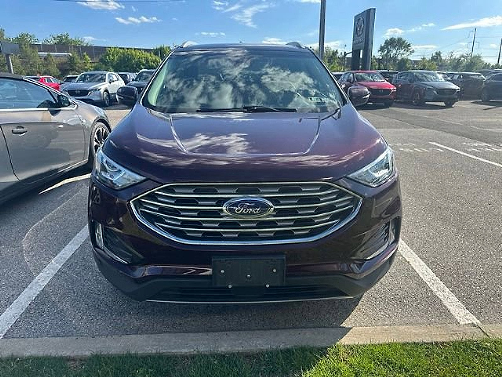 Used 2020 Ford Edge SEL w/ Convenience Package AWD/4WD image 2