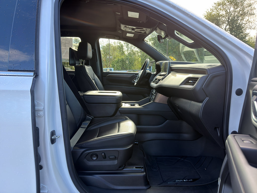 Used 2023 Chevrolet Tahoe High Country w/ Premium Package AWD/4WD image 17