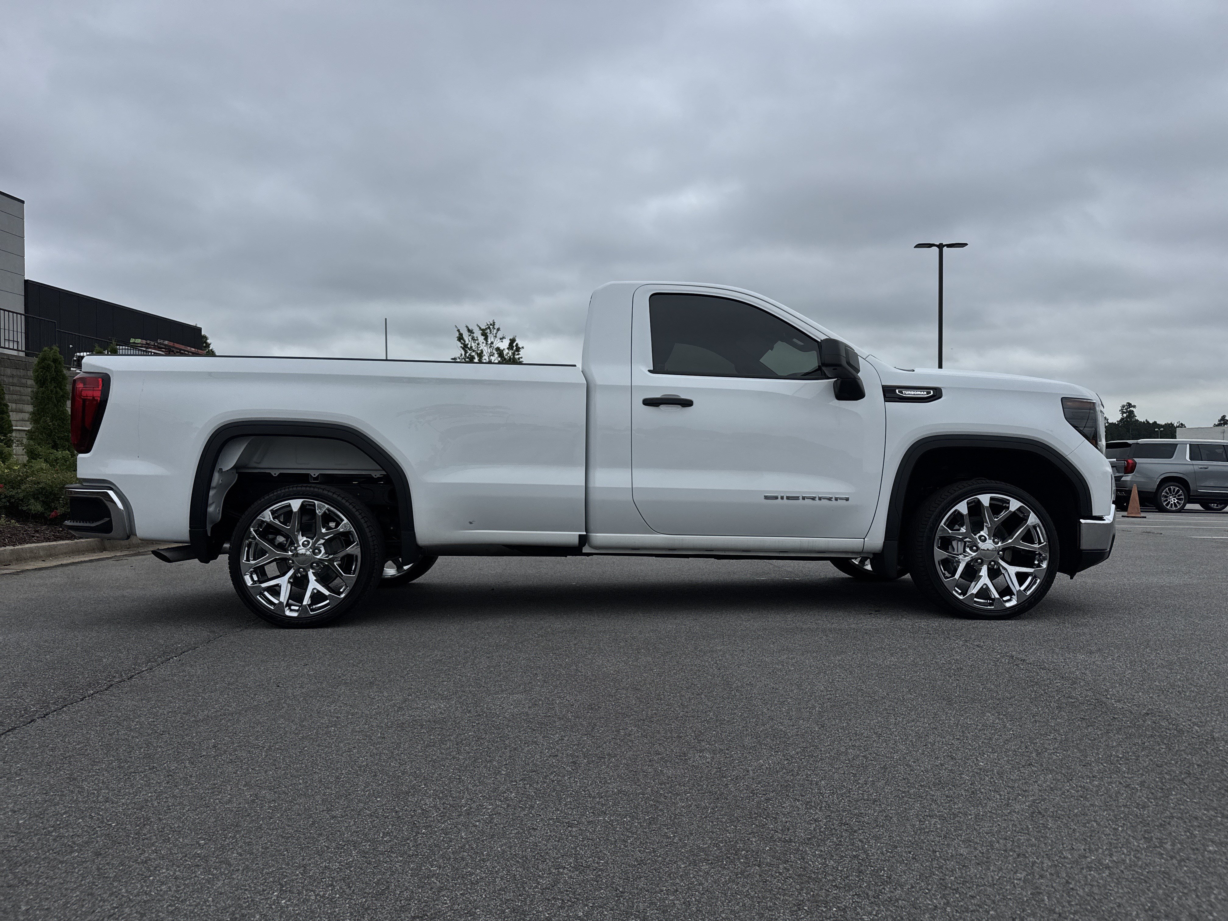 Used 2025 GMC Sierra 1500 Pro w/ Convenience Package RWD image 8