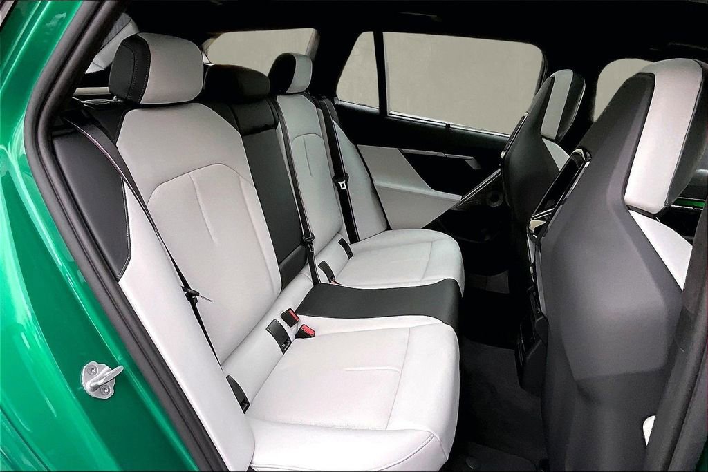 Used 2026 BMW M5 Touring image 25