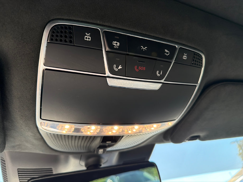 Used 2018 Mercedes-Benz S 560 Sedan w/ AMG Line Exterior image 31