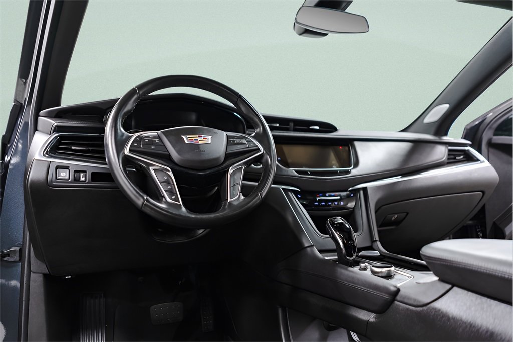 Used 2022 Cadillac XT5 Premium Luxury w/ LPO, Floor Liner Package image 28