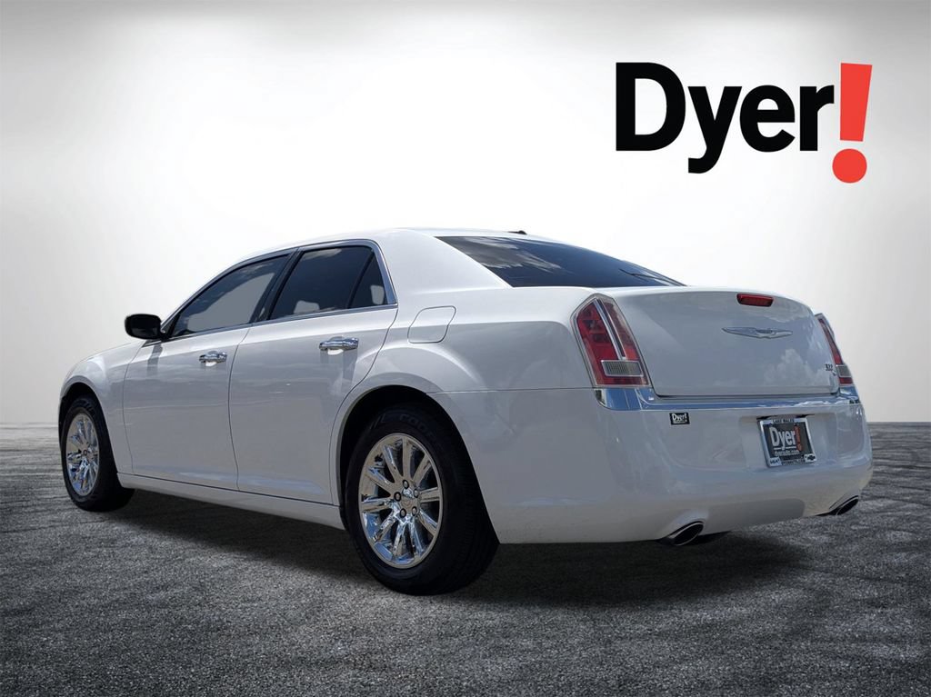 Used 2014 Chrysler 300 C RWD image 8