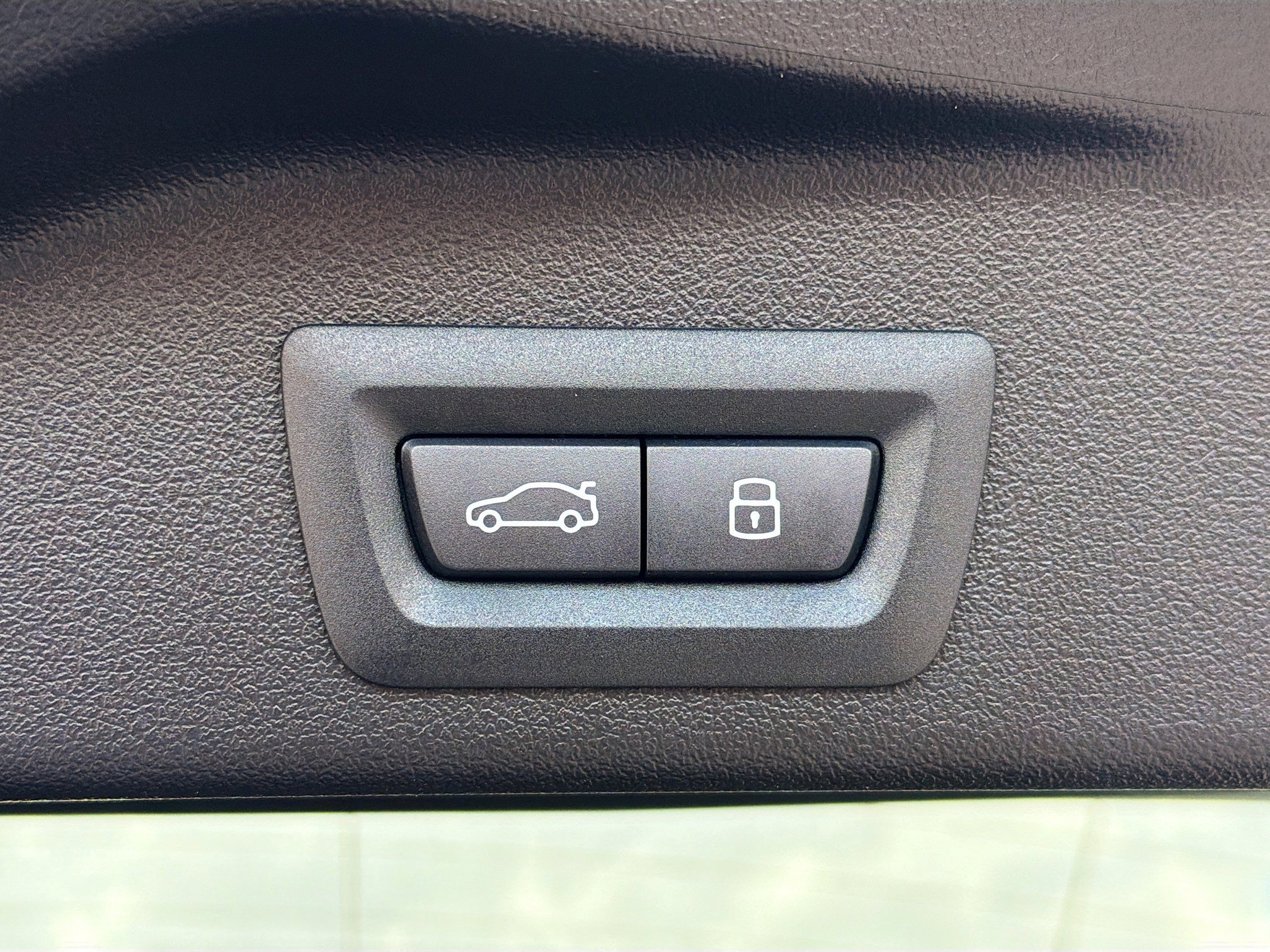 New 2026 BMW X5 sDrive40i w/ M Sport Package image 13