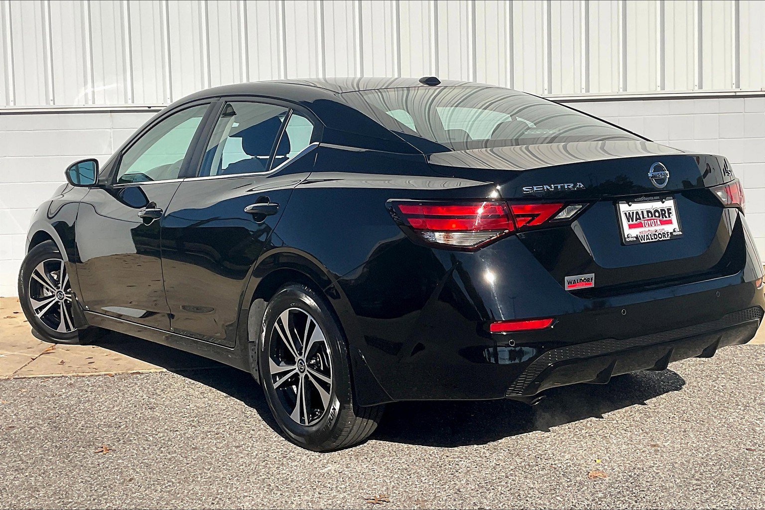 Used 2023 Nissan Sentra SV FWD image 15