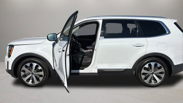Used 2022 Kia Telluride EX w/ EX Premium Package image 13