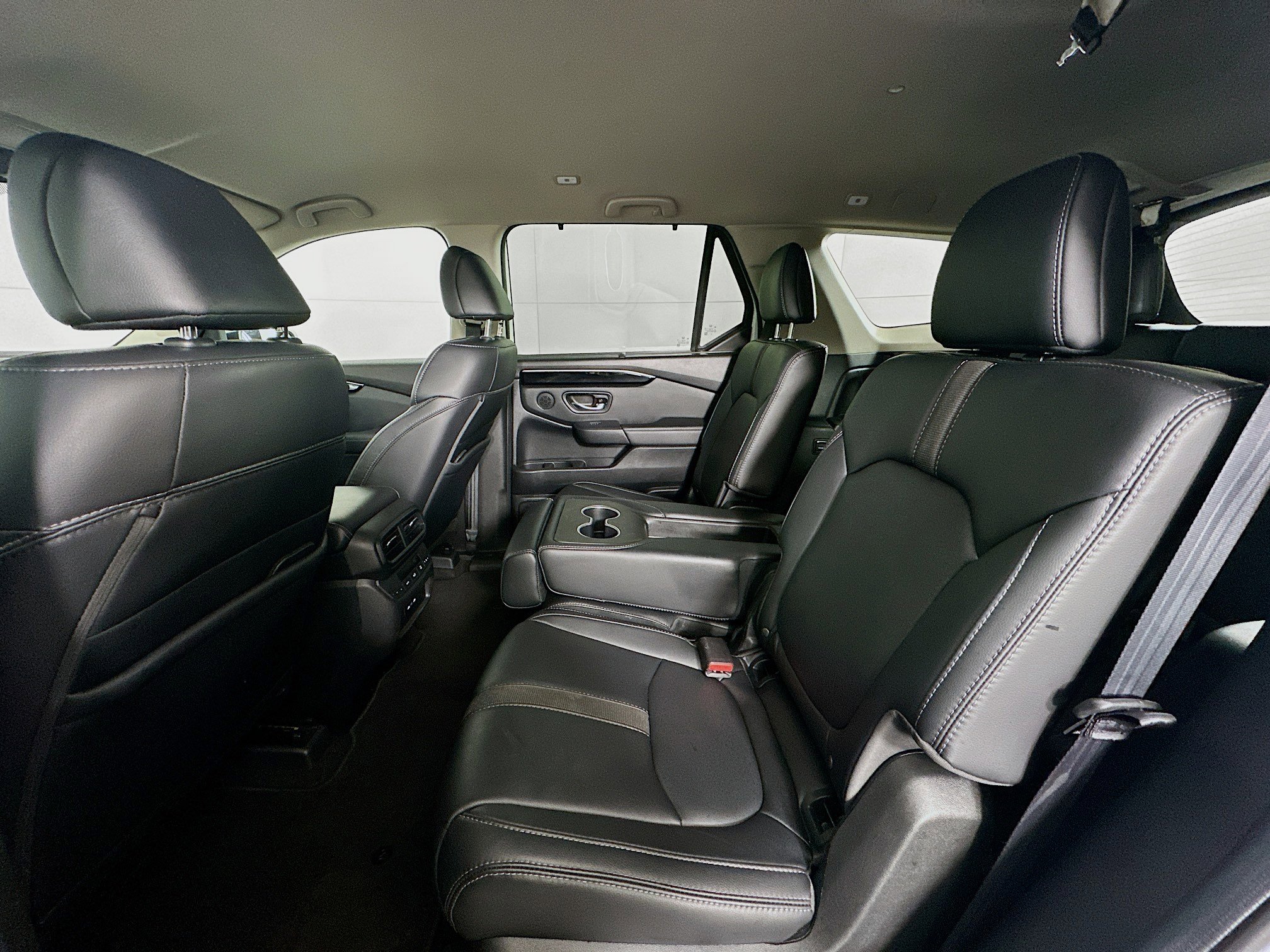 Used 2025 Honda Pilot EX-L image 27