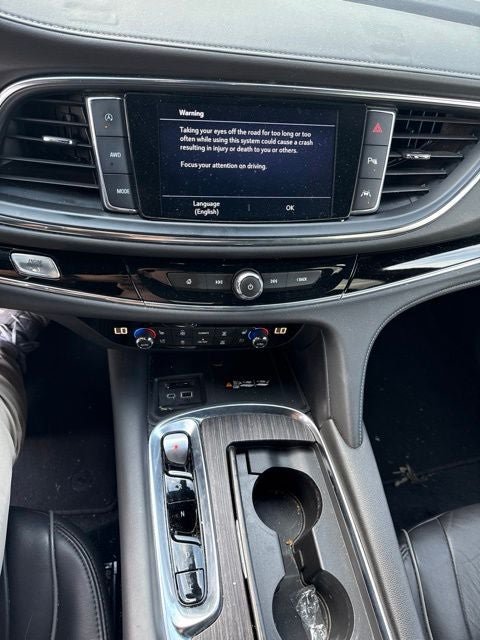 Used 2022 Buick Enclave Avenir w/ Avenir Technology Package AWD/4WD image 31