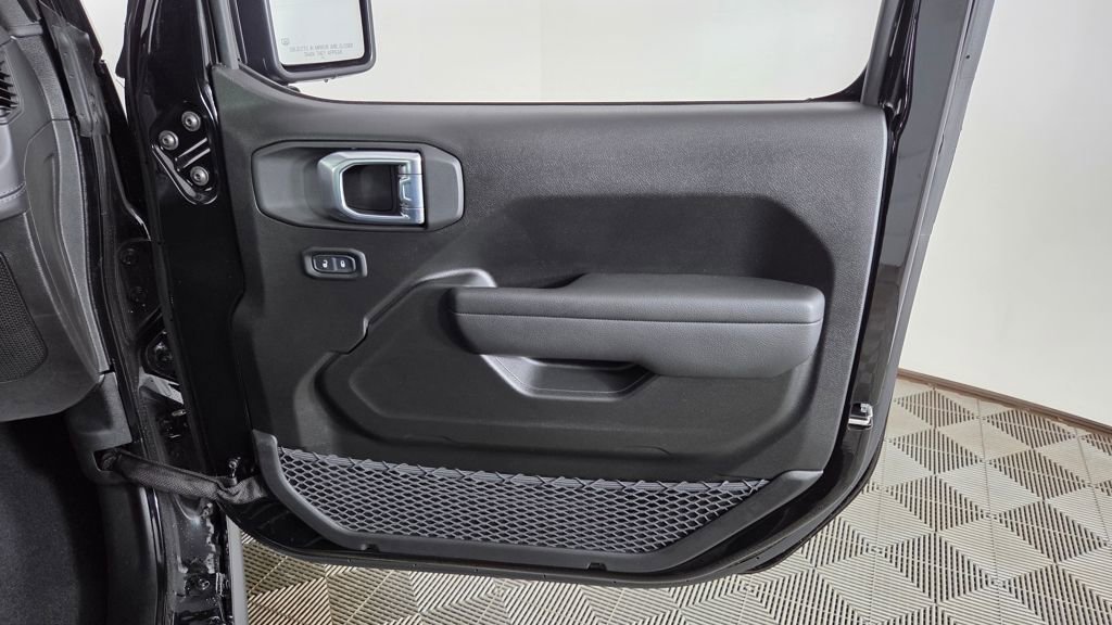 New 2026 Jeep Wrangler Unlimited Rubicon AWD/4WD image 31