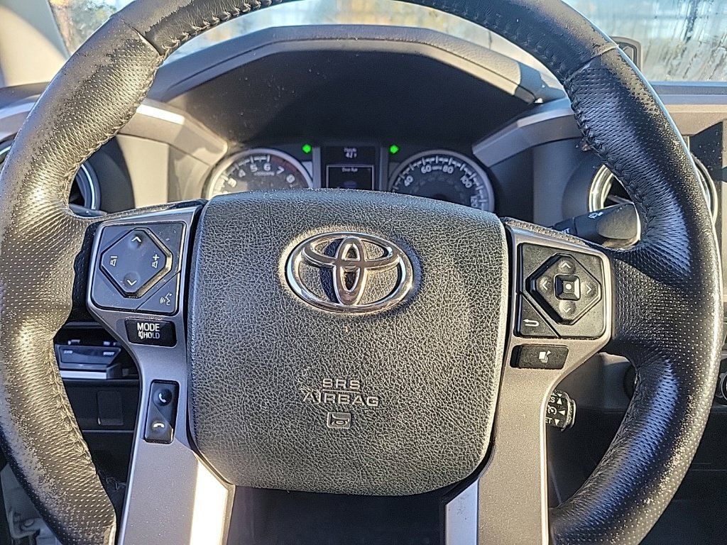 Used 2017 Toyota Tacoma SR5 w/ Tow Package AWD/4WD image 10