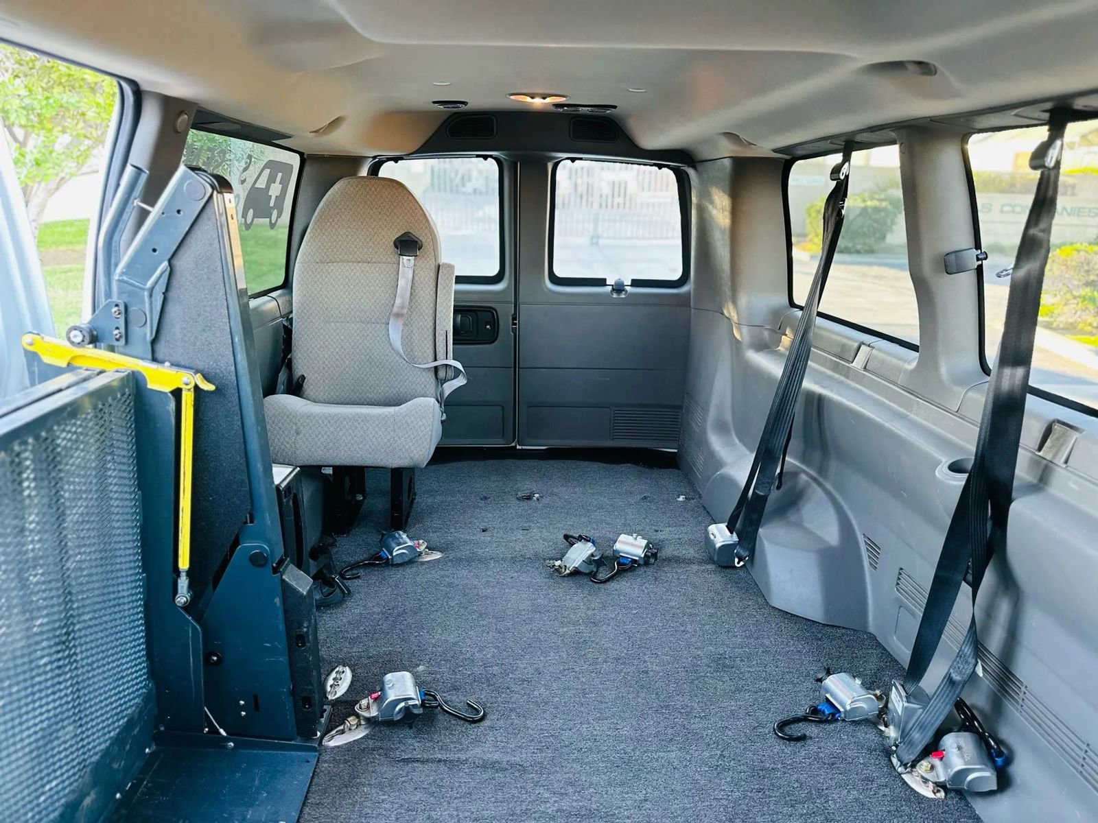 Used 2014 Chevrolet Express 2500 LT w/ LT Preferred Equipment Group RWD image 17