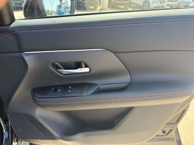 New 2027 Nissan Kicks SR FWD image 16
