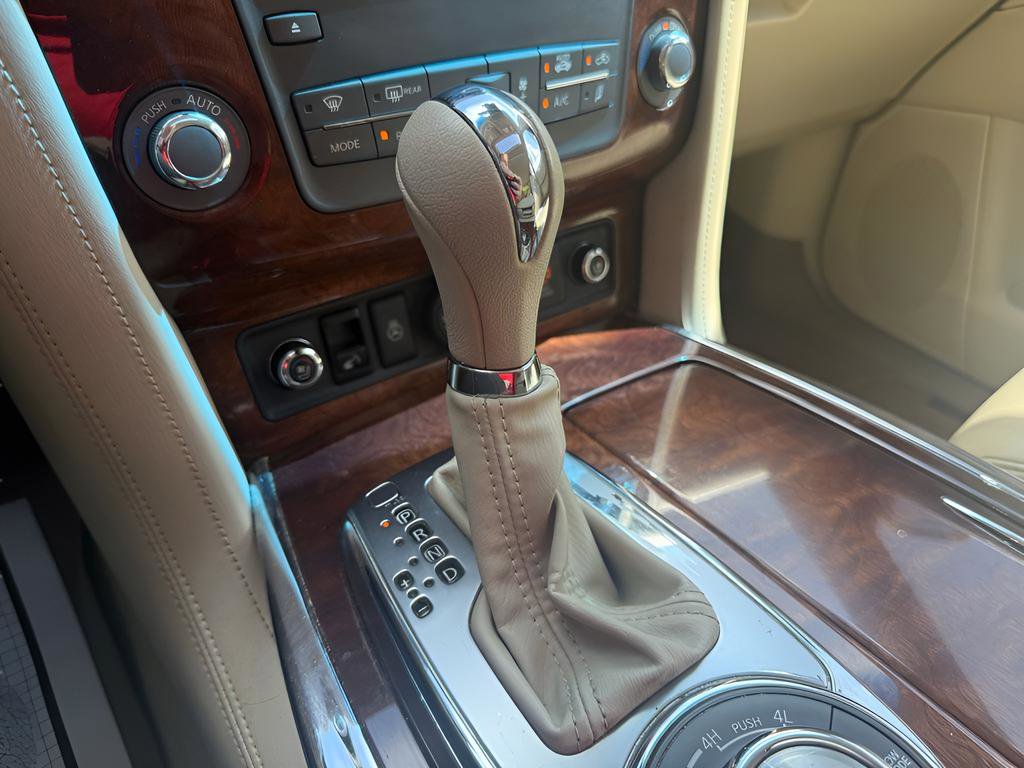 Used 2016 INFINITI QX80 4WD w/ Deluxe Technology Package image 31