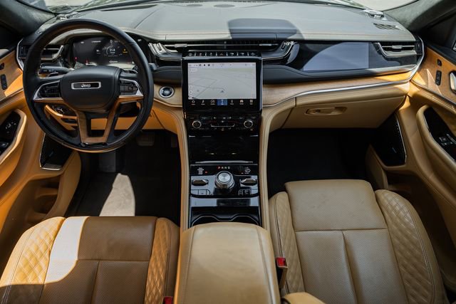 Used 2023 Jeep Grand Cherokee L Summit AWD/4WD image 29