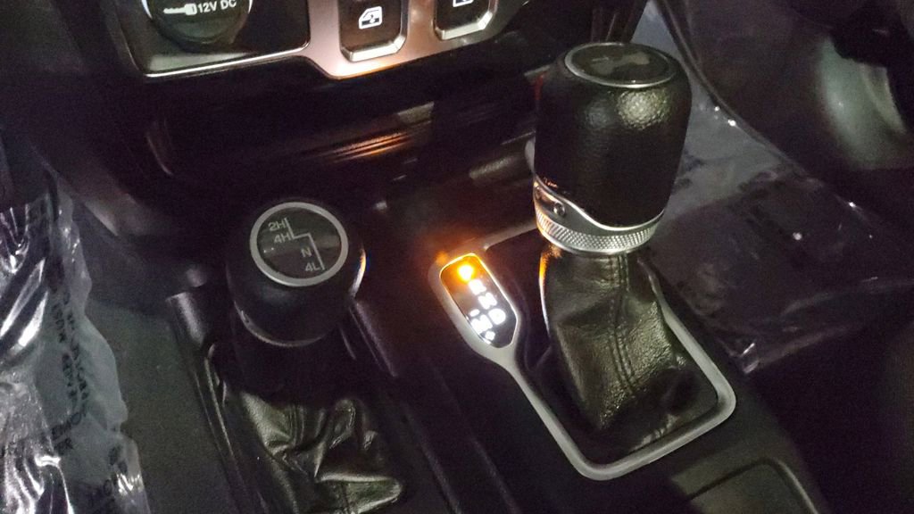 Used 2022 Jeep Wrangler Sport S image 25