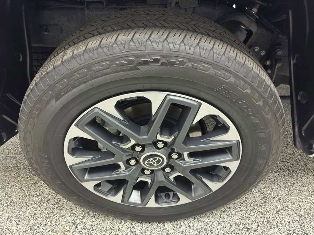 Used 2023 Toyota Tundra Limited image 15