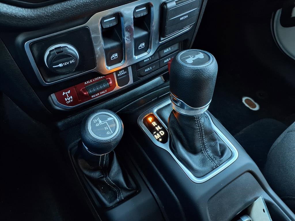 Used 2024 Jeep Wrangler Willys image 16