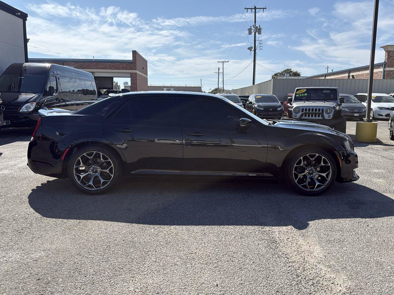 Used 2016 Chrysler 300 S w/ 300S Premium Group RWD image 5