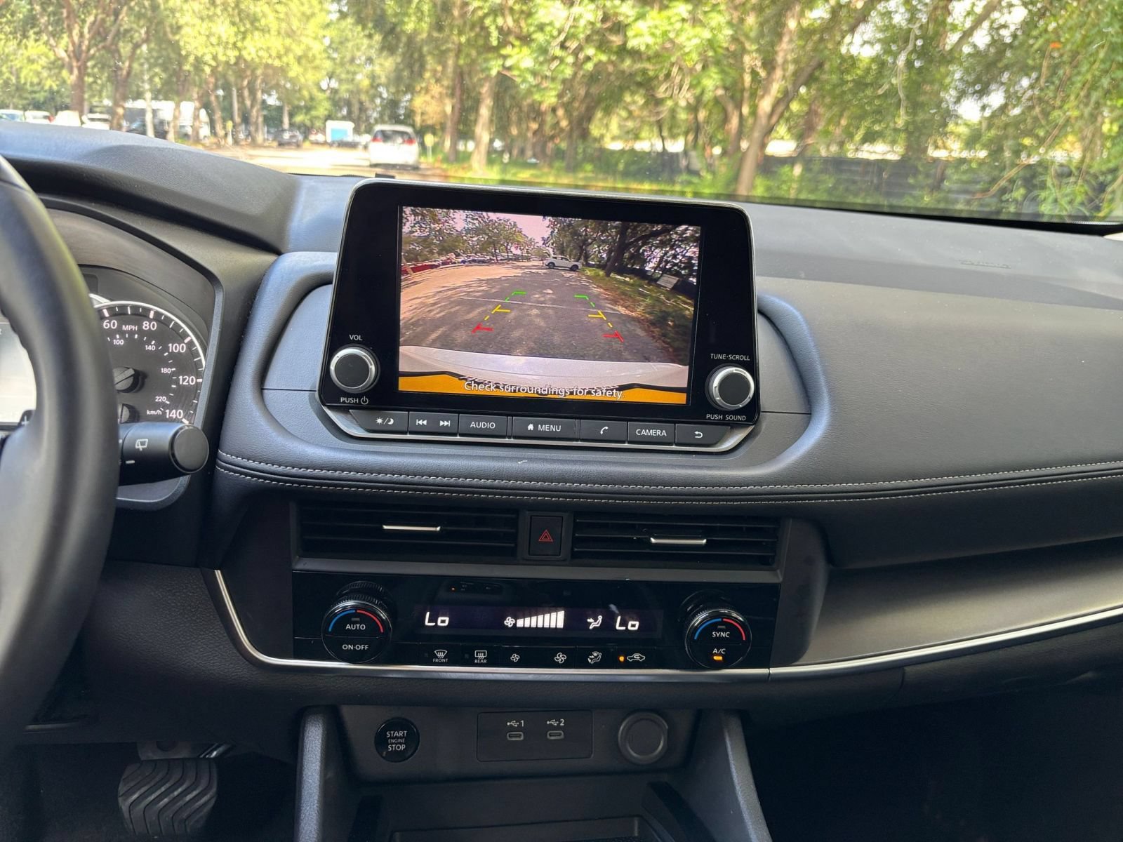 Used 2025 Nissan Rogue SV AWD/4WD image 17