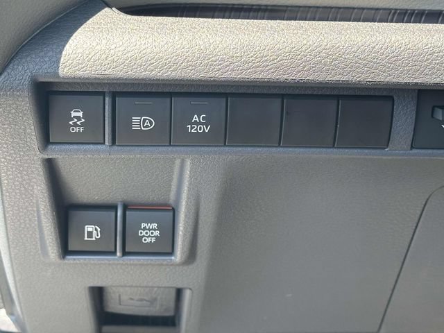 Used 2023 Toyota Sienna Limited AWD/4WD image 27