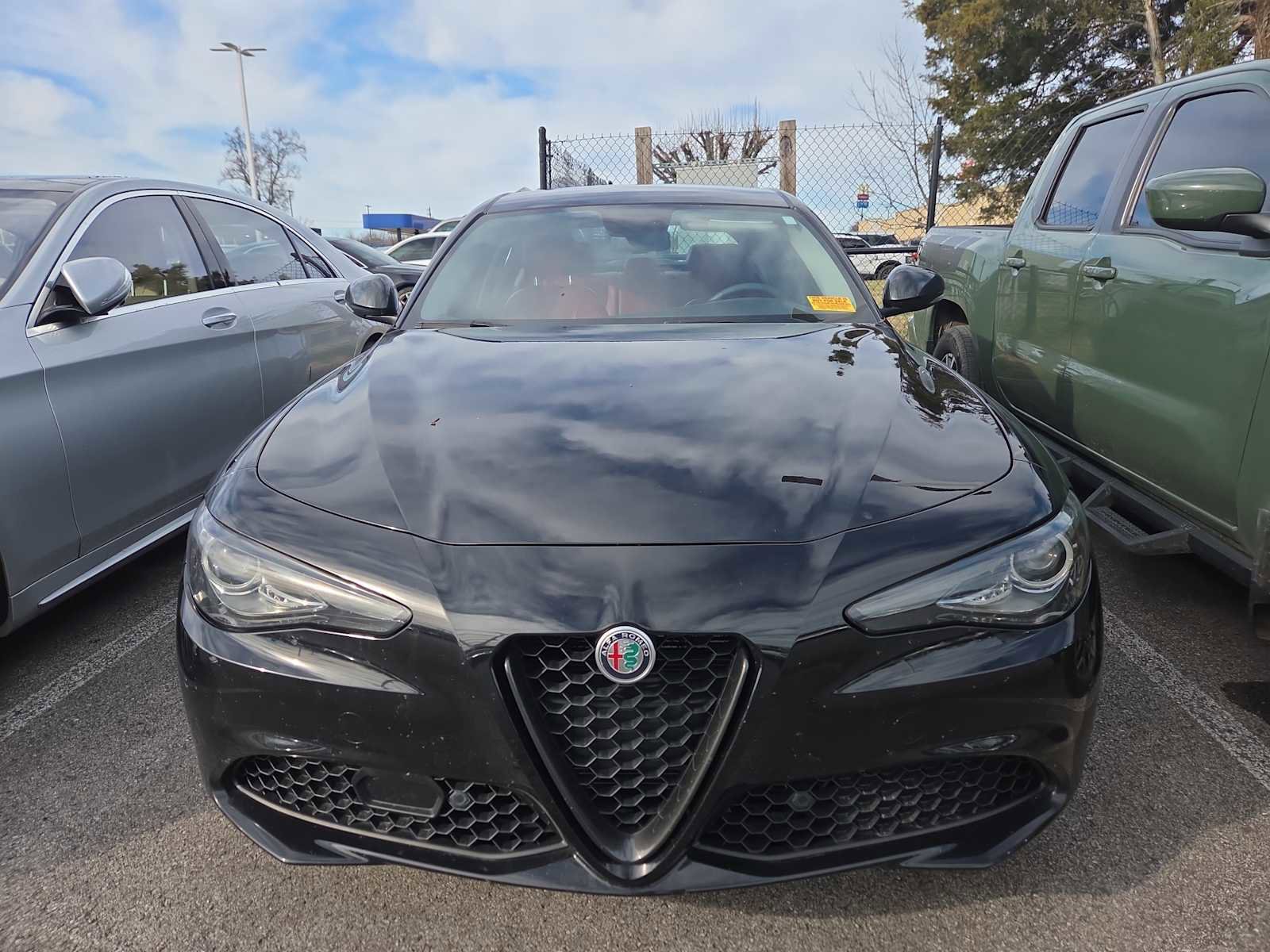 Used 2019 Alfa Romeo Giulia Ti w/ Nero Edizione image 10
