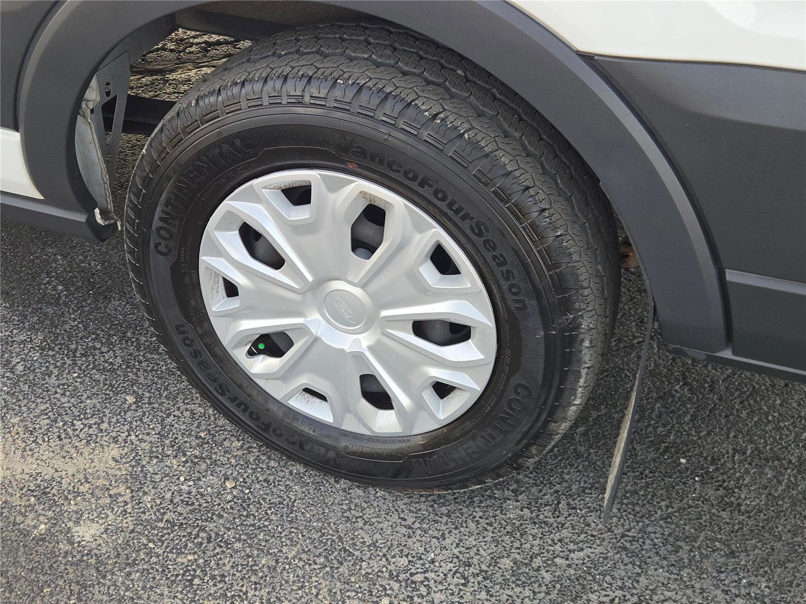 Used 2018 Ford Transit 350 XLT image 19