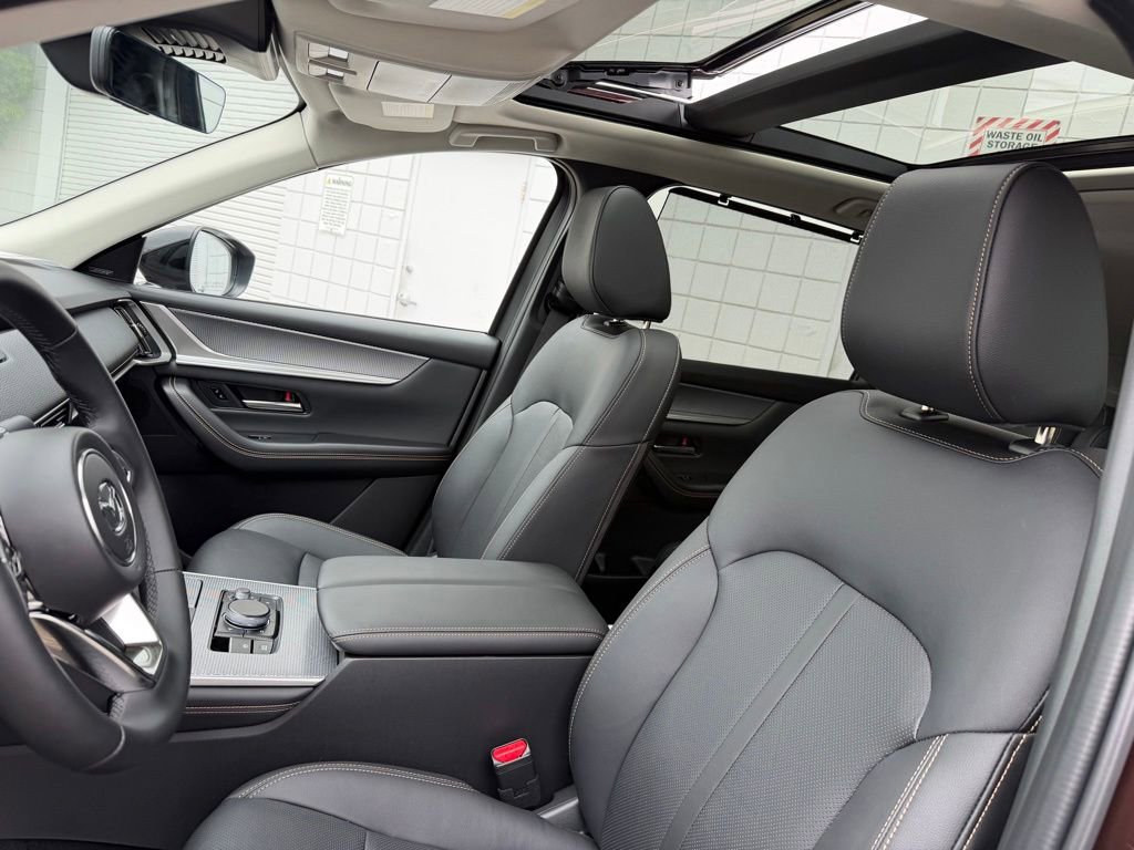 New 2026 MAZDA CX-90 Plug-In Hybrid w/Premium Sport AWD/4WD image 19