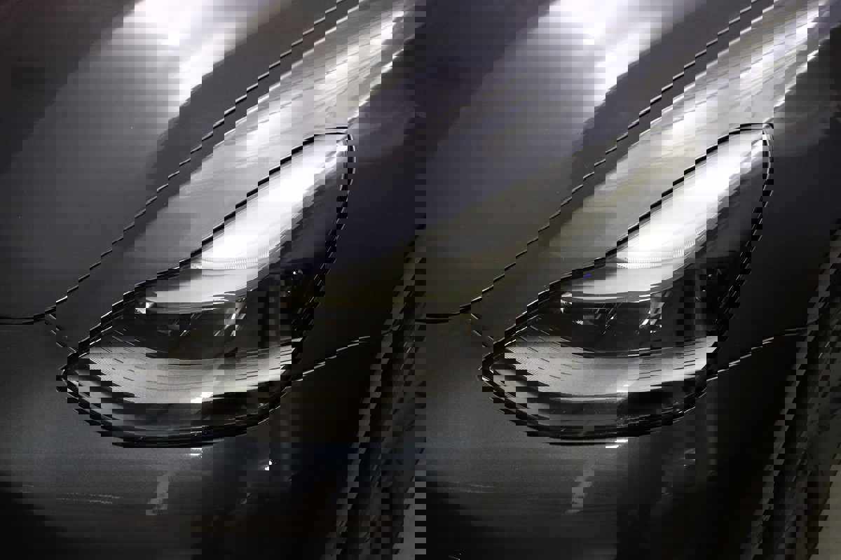 Used 2023 Tesla Model 3 Standard Range image 5